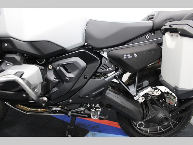 bmw - r-1300-gs-adventure