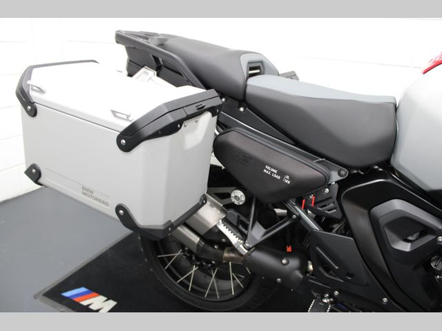 bmw - r-1300-gs-adventure
