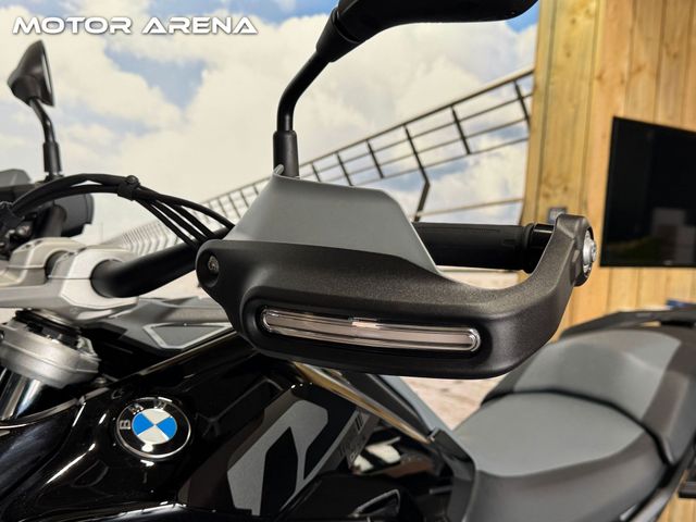bmw - r-1300-gs-triple-black