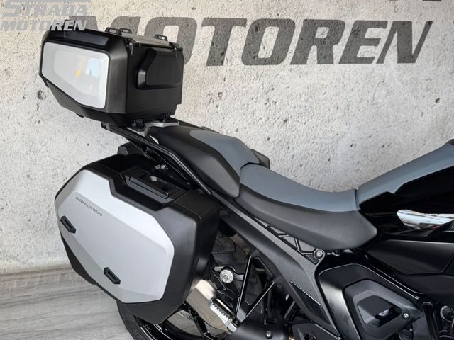 bmw - r-1300-gs-triple-black