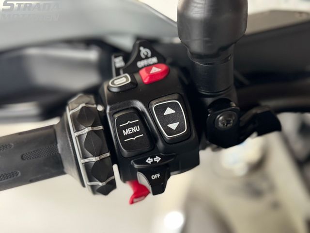 bmw - r-1300-gs-triple-black