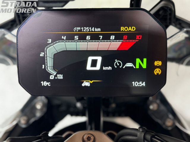 bmw - r-1300-gs-triple-black