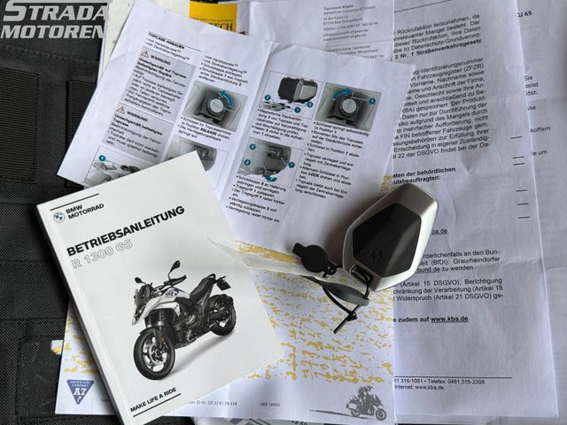 bmw - r-1300-gs-triple-black