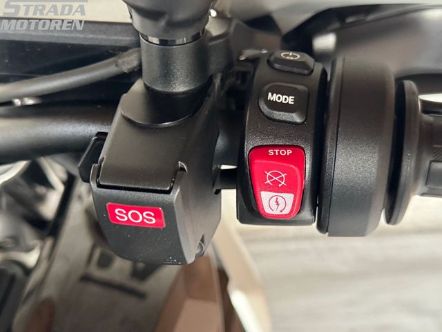 bmw - r-1300-gs-triple-black