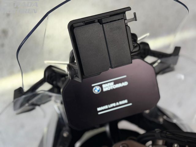 bmw - r-1300-gs-triple-black