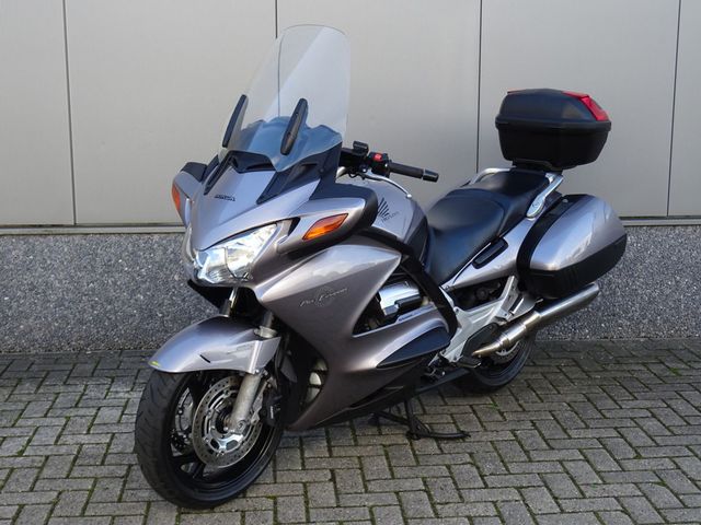 honda - st-1300-pan-european-abs
