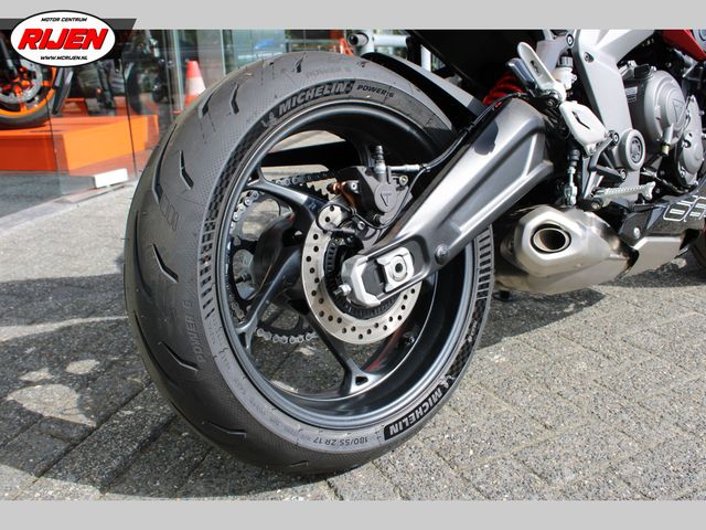 triumph - daytona-660