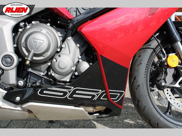 triumph - daytona-660