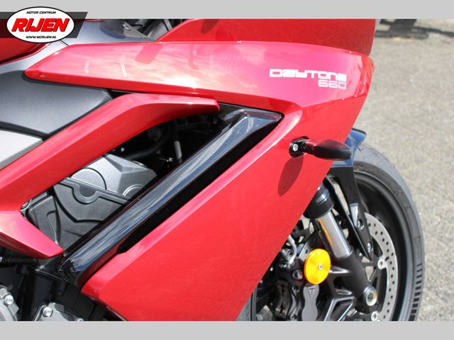 triumph - daytona-660