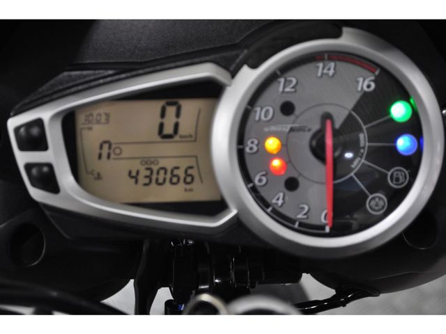 triumph - street-triple-675