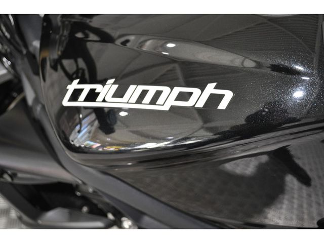triumph - street-triple-675
