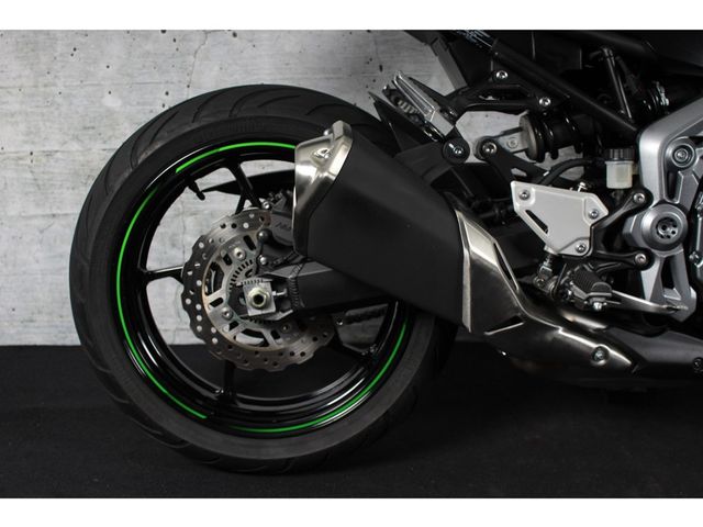 kawasaki - z900