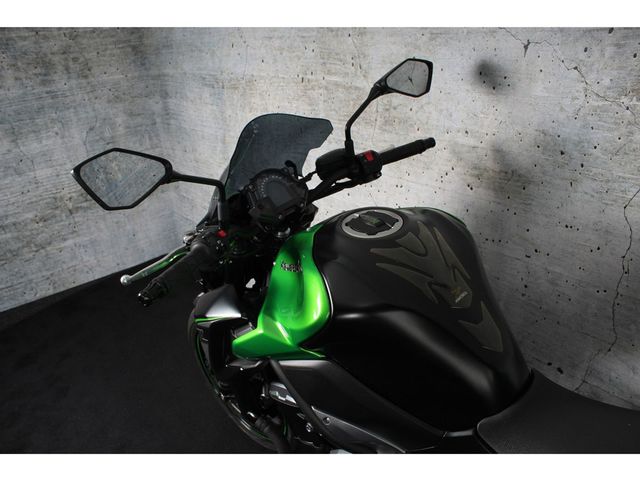 kawasaki - z900