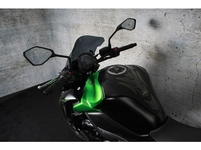 kawasaki - z900