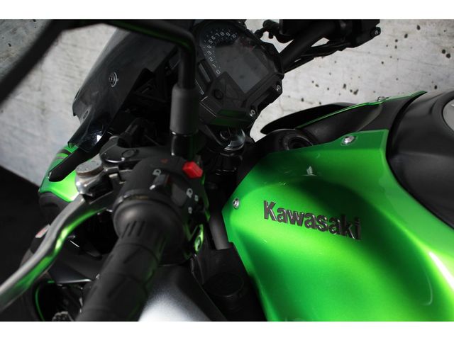 kawasaki - z900