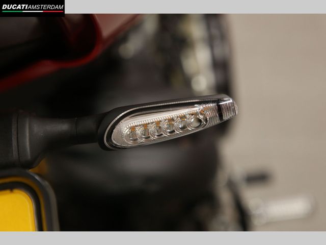 ducati - panigale-v4-sp2-30th-anniversario-916