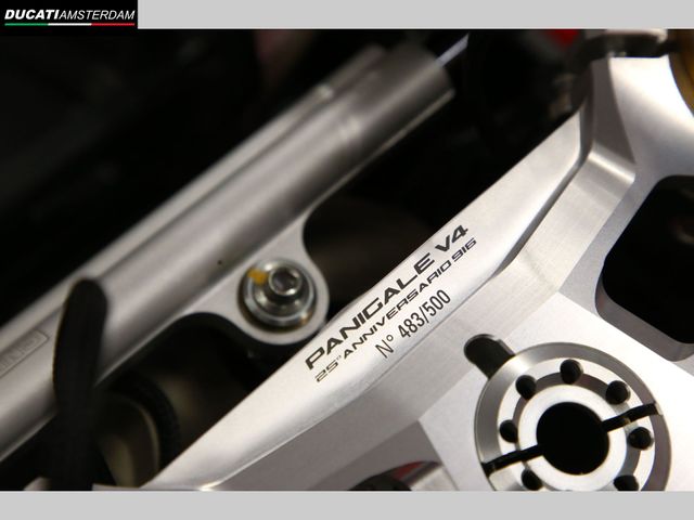 ducati - panigale-v4-sp2-30th-anniversario-916