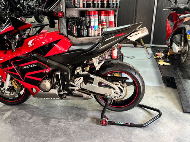honda - cbr-600-rr