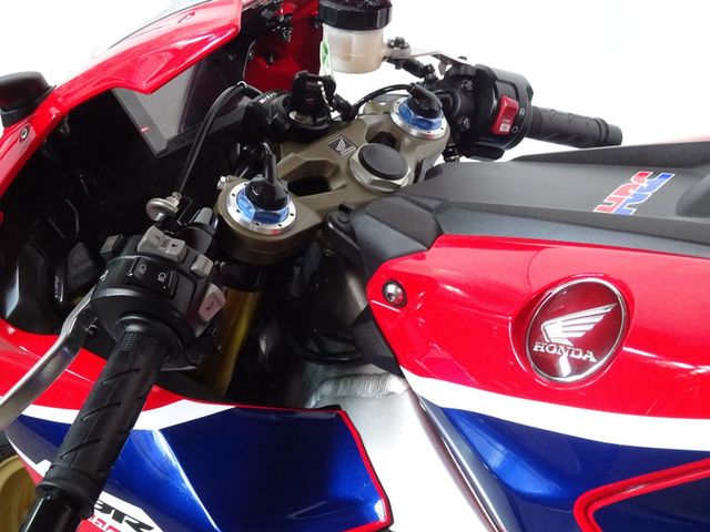 honda - cbr-1000-rr-fireblade-sp