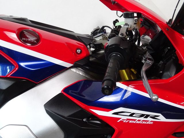 honda - cbr-1000-rr-fireblade-sp