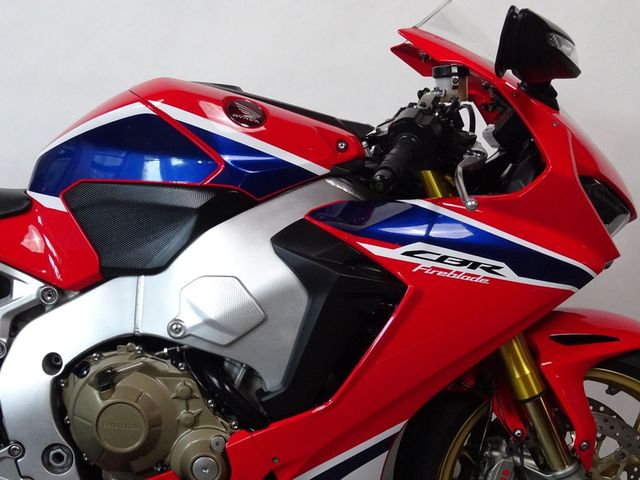 honda - cbr-1000-rr-fireblade-sp