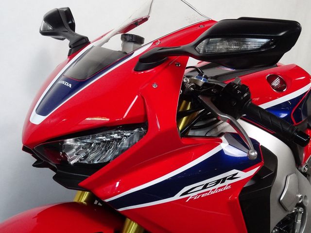 honda - cbr-1000-rr-fireblade-sp