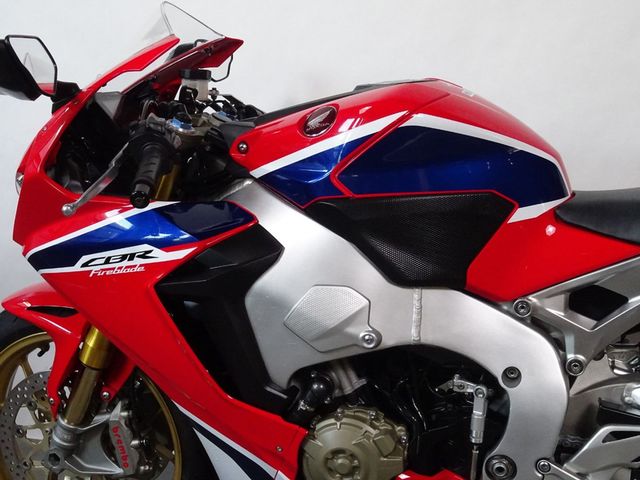 honda - cbr-1000-rr-fireblade-sp