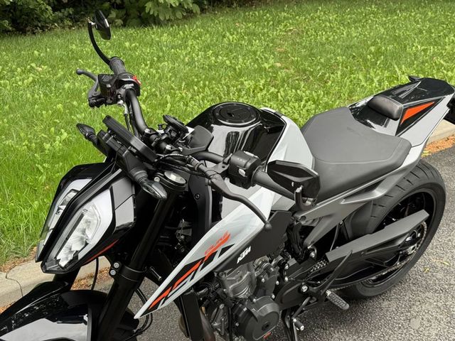 ktm - 790-duke