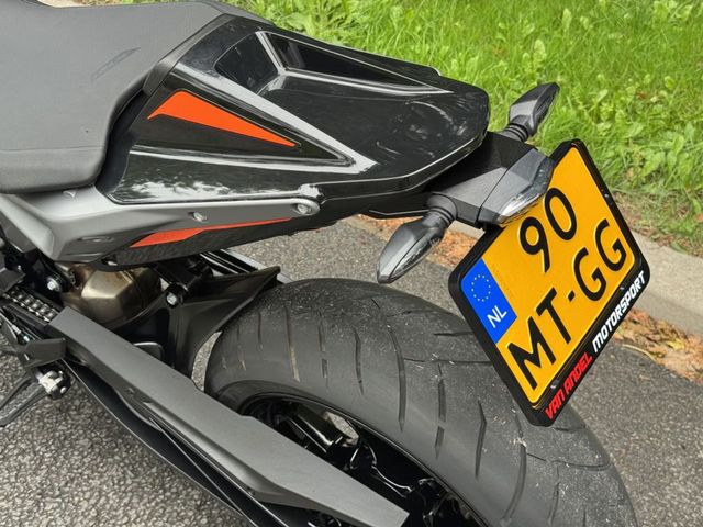 ktm - 790-duke