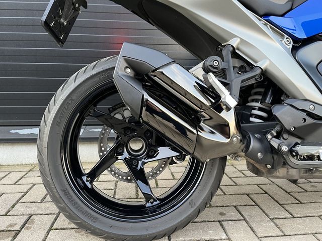 bmw - r-1300-r