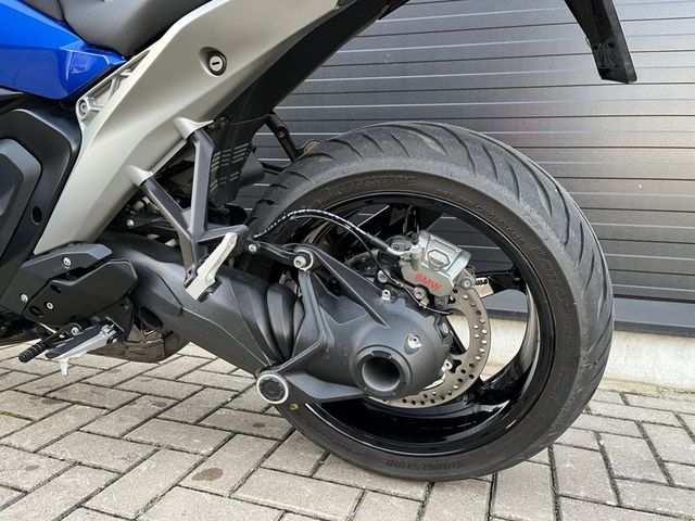 bmw - r-1300-r