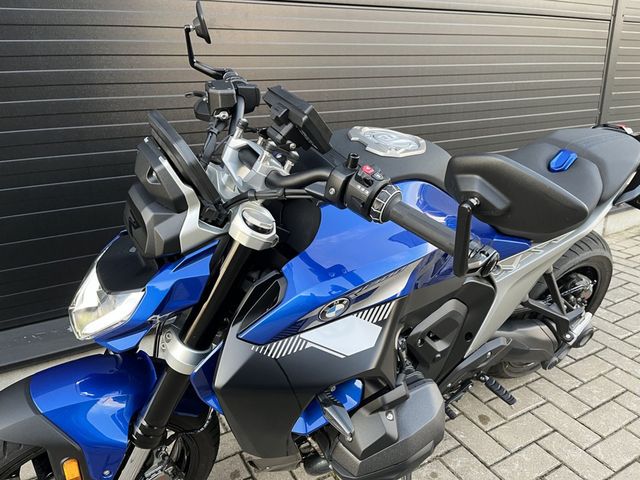 bmw - r-1300-r
