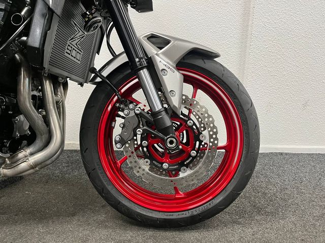 kawasaki - z900