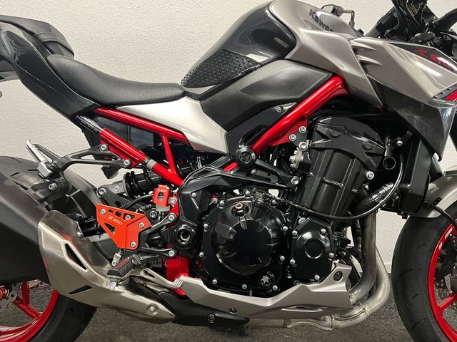 kawasaki - z900