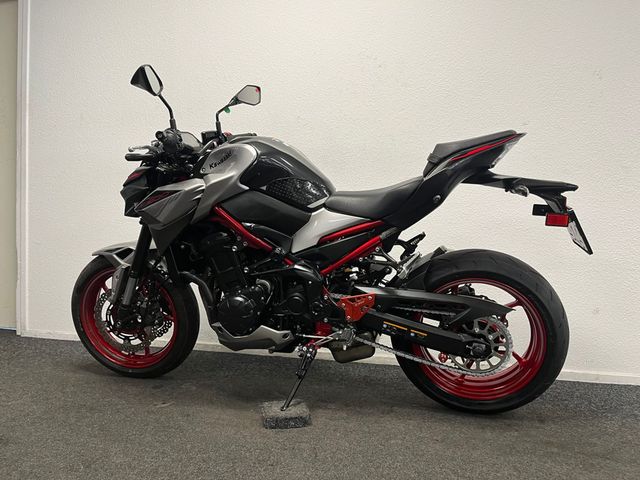 kawasaki - z900