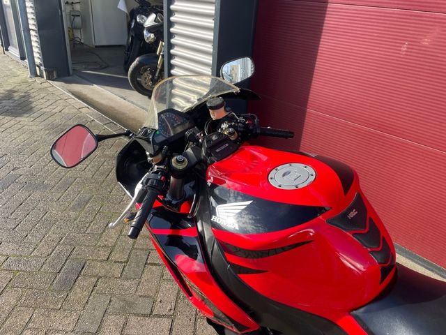 honda - cbr-1000-rr-fireblade