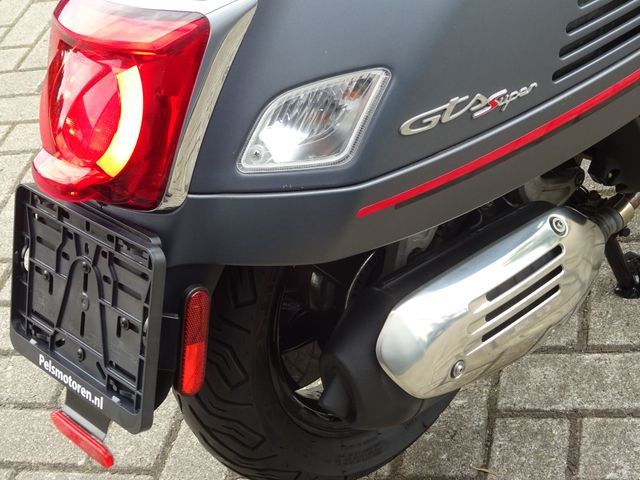 vespa - gts-125-supersport