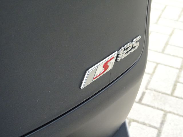 vespa - gts-125-supersport