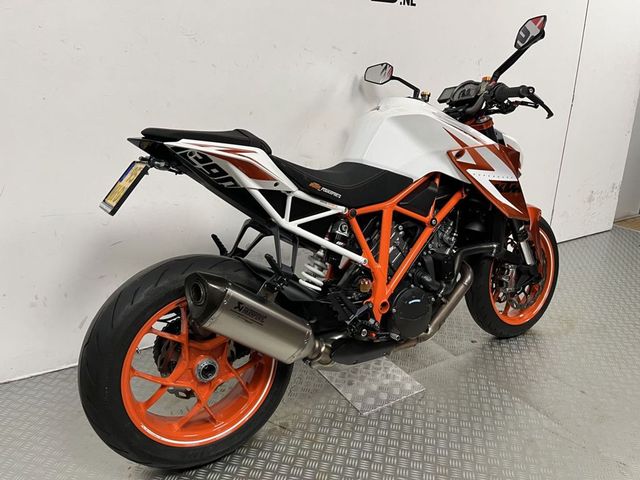 ktm - 1290-super-duke-r