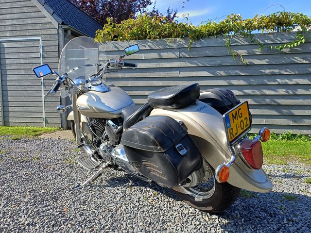 yamaha - xvs-650-dragstar