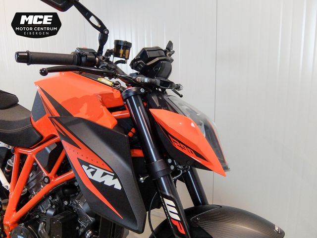 ktm - 1290-super-duke-r