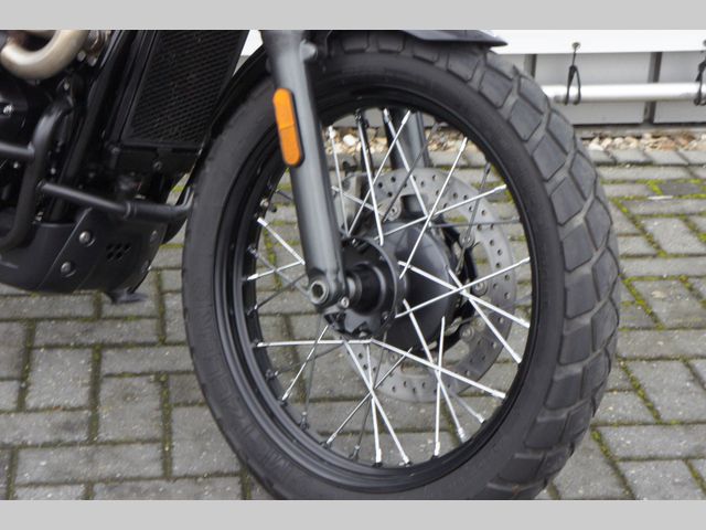 triumph - street-scrambler