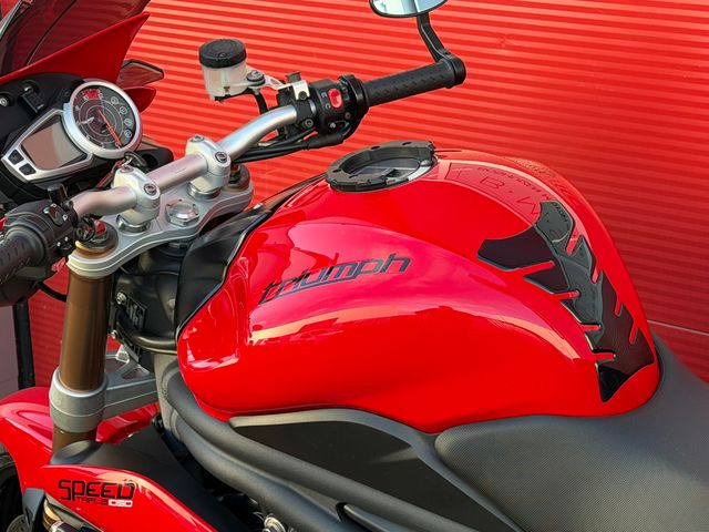 triumph - speed-triple