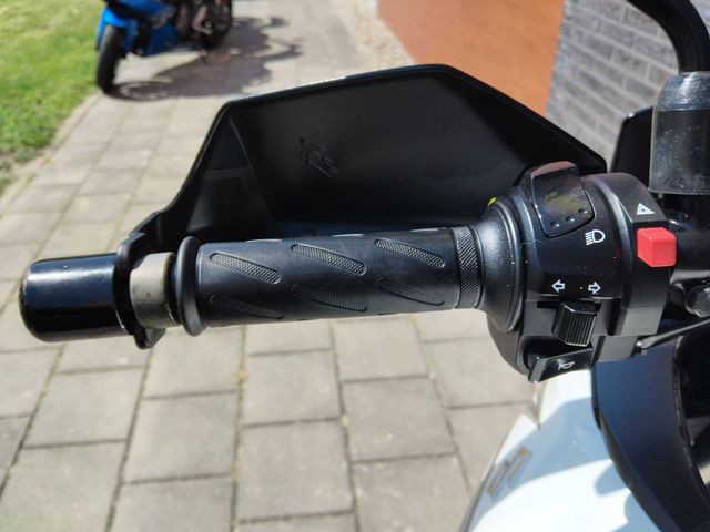 suzuki - v-strom-dl-650-abs