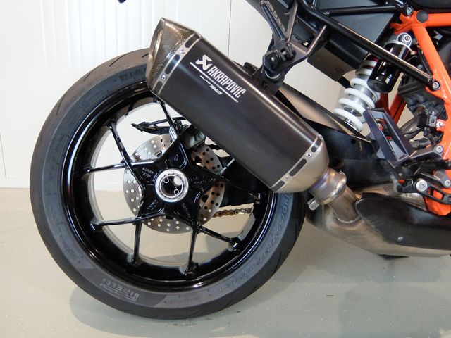 ktm - 1290-super-duke-r