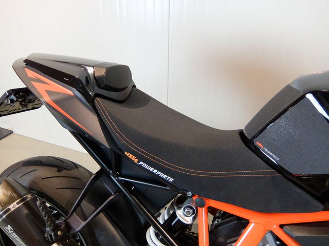 ktm - 1290-super-duke-r