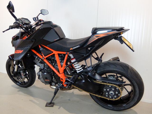 ktm - 1290-super-duke-r