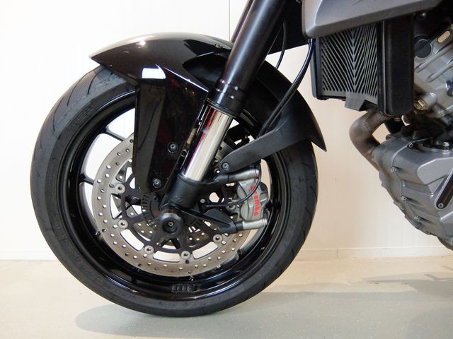 ktm - 1290-super-duke-r