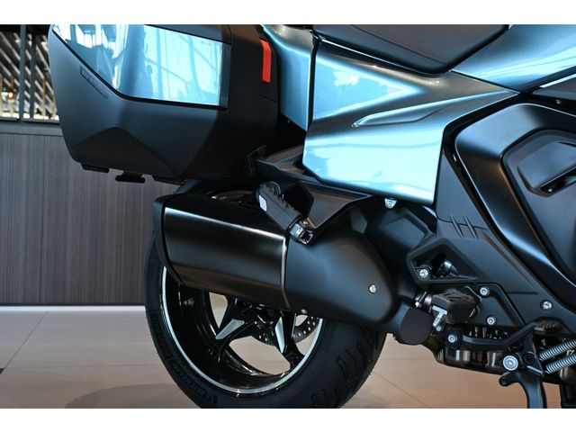 bmw - r-1300-rt