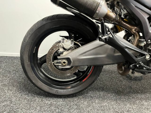 ducati - monster-696